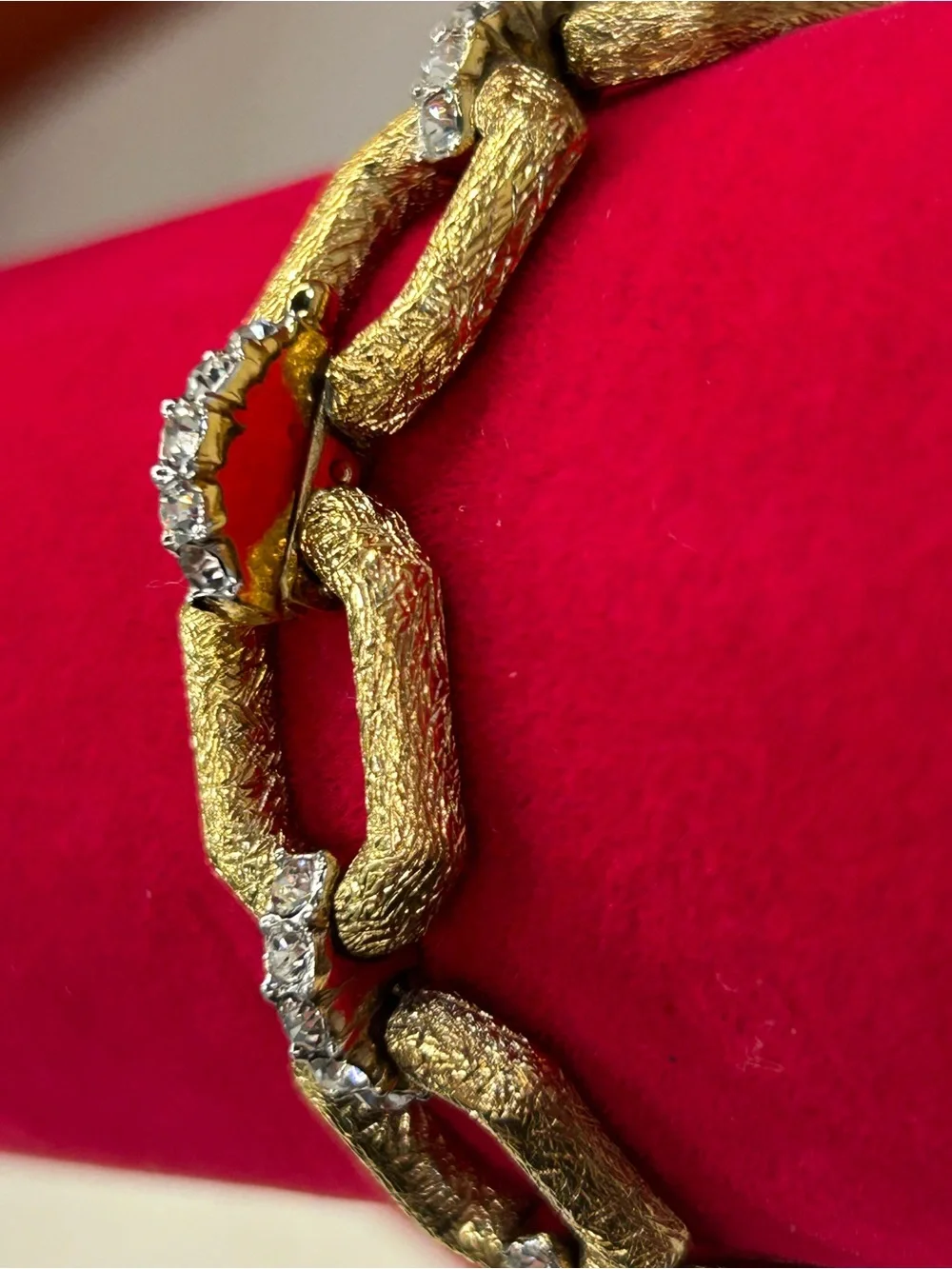 Fabulous vintage Atwood Sawyer gold plated couture style bracelet